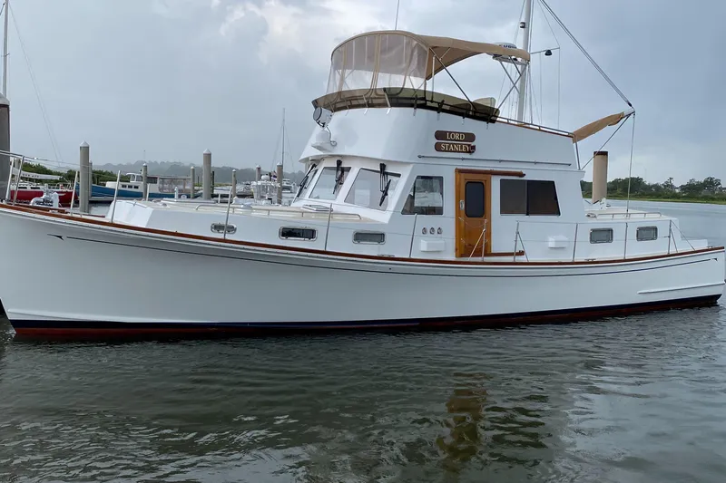 Lord Stanley Yacht Photos Pics 