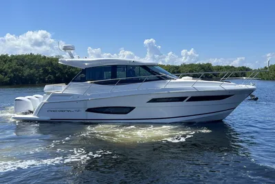Regal 38 XO