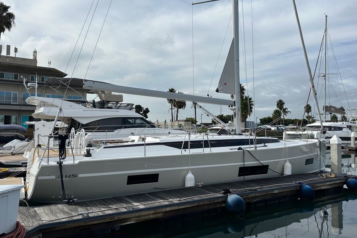 2024 Bavaria 45 