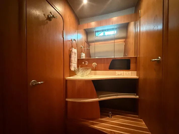 Southern Cross Yacht Photos Pics 