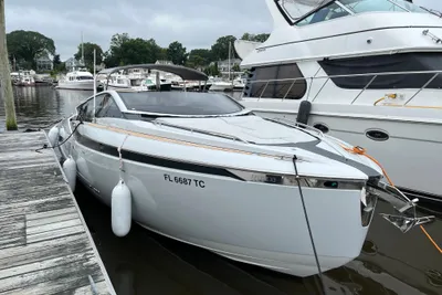 Fairline F//Line 33