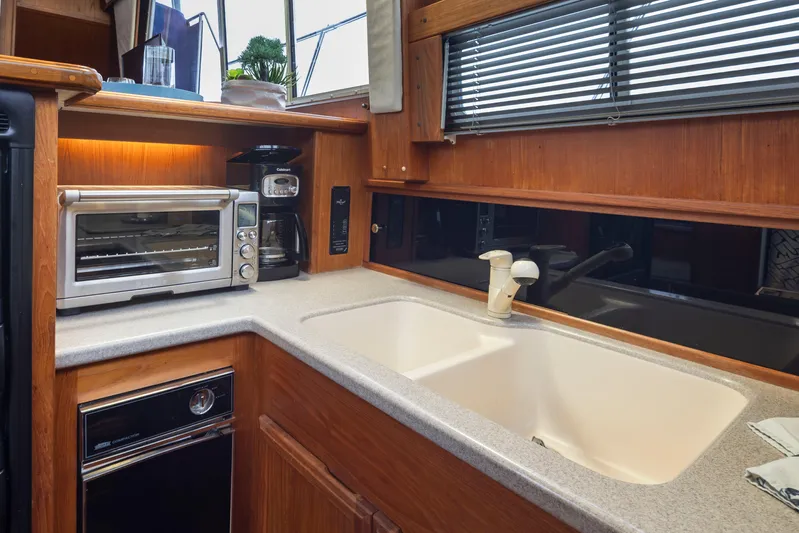 Tollypop Yacht Photos Pics 