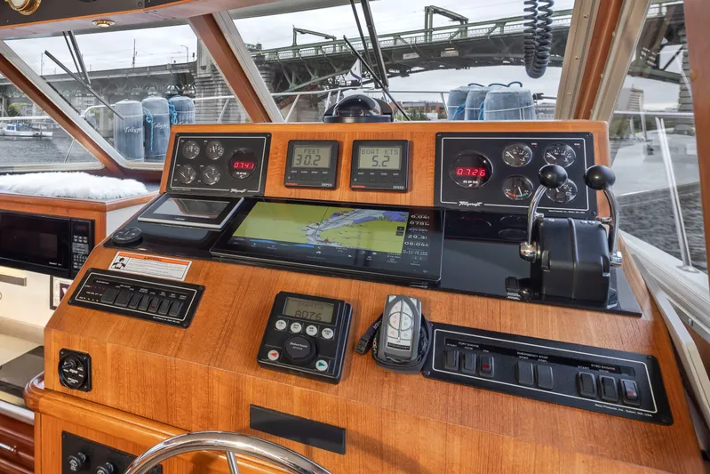 Tollypop Yacht Photos Pics 