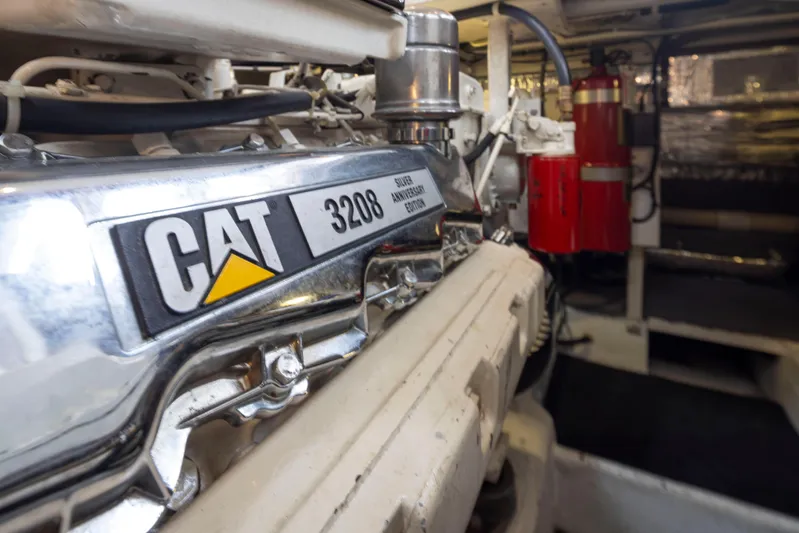 Tollypop Yacht Photos Pics 