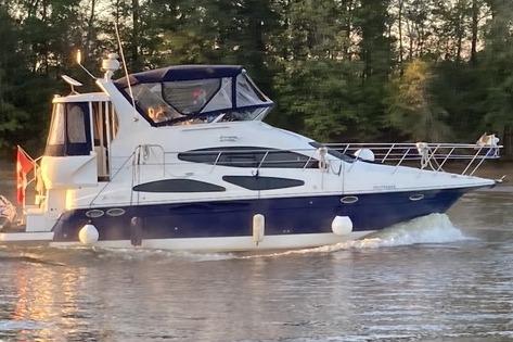 Cruisers Yachts 385 Motoryacht