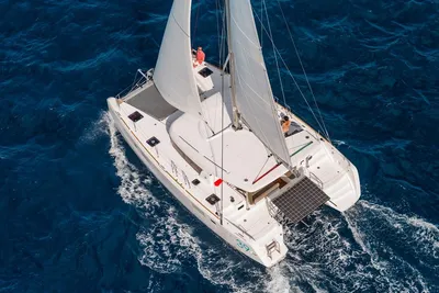 Lagoon 39