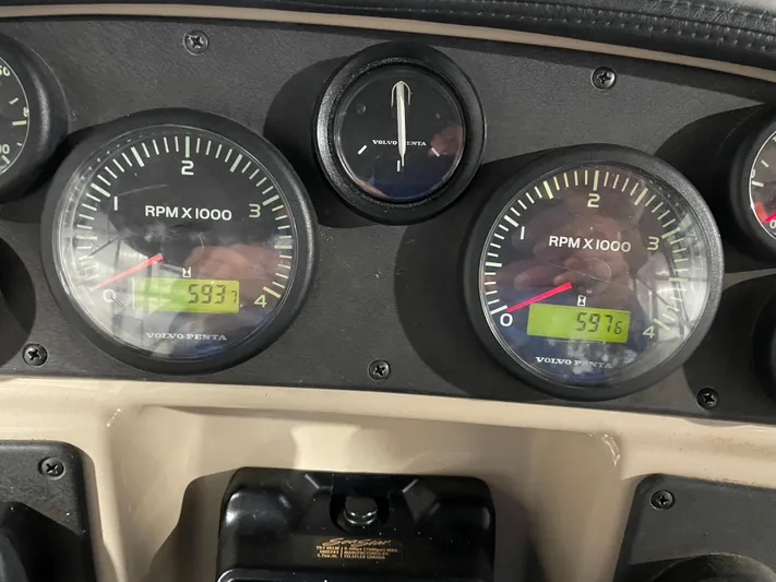  Yacht Photos Pics Dashboard of a 2005 Carver 42 Mariner with RPM gauges and hour meters.