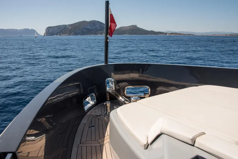 Night Fury 1 Yacht Photos Pics 