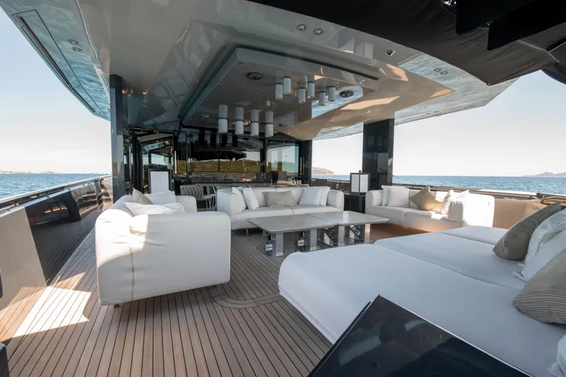 Night Fury 1 Yacht Photos Pics ARCADIA YACHTS - 85