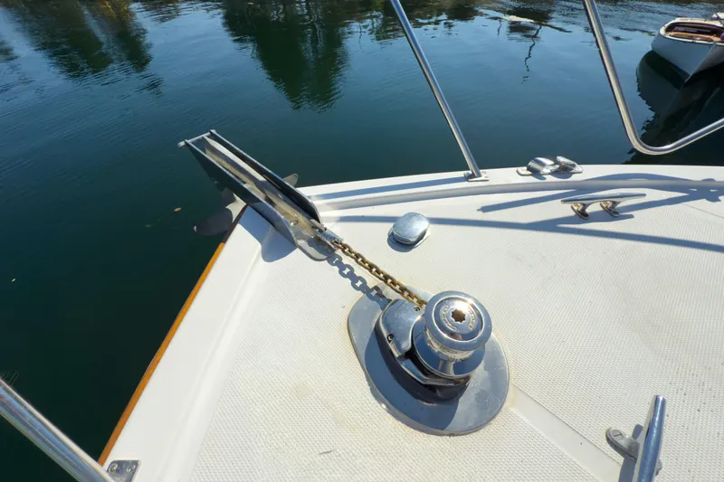 Silver Spring Yacht Photos Pics Anchor and winch on 1985 Ocean Alexander 420 Sport Sedan boat deck.