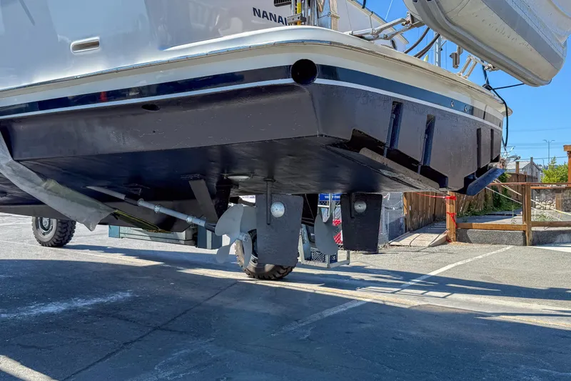 Silver Spring Yacht Photos Pics 1985 Ocean Alexander 420 Sport Sedan boat hull and propeller in dry dock.