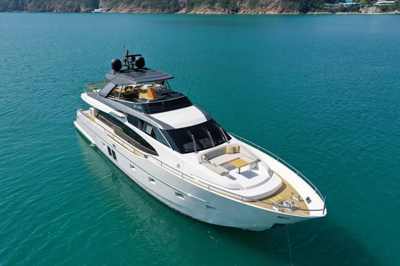  Yacht Photos Pics Sanlorenzo SL78 2017 yacht cruising on clear blue waters, showcasing luxury design.