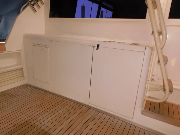 Falcon Yacht Photos Pics 