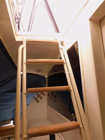 Falcon Yacht Photos Pics 