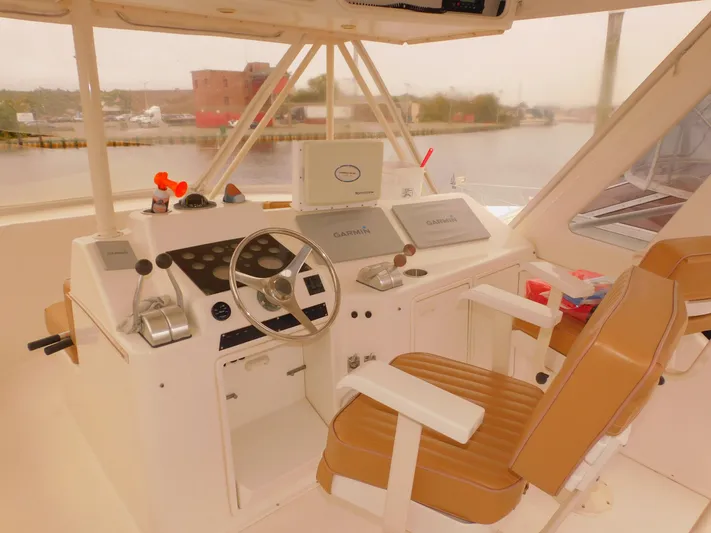 Falcon Yacht Photos Pics 