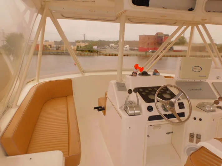 Falcon Yacht Photos Pics 