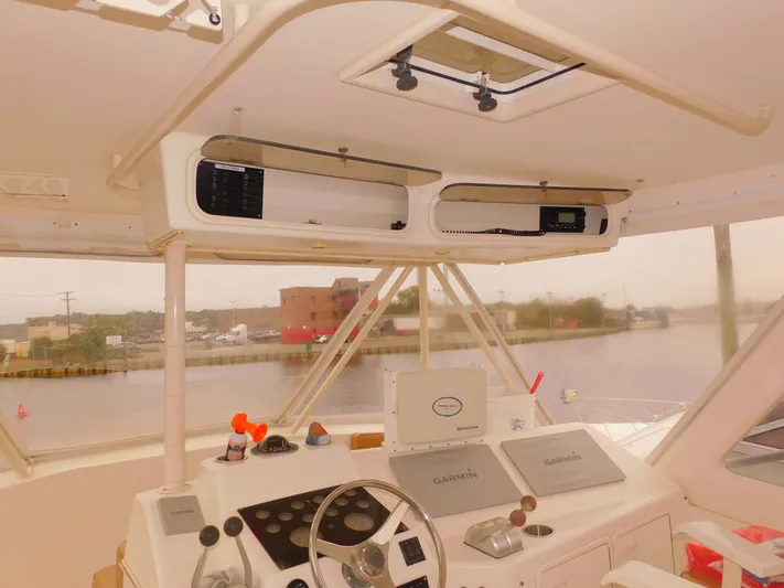 Falcon Yacht Photos Pics 