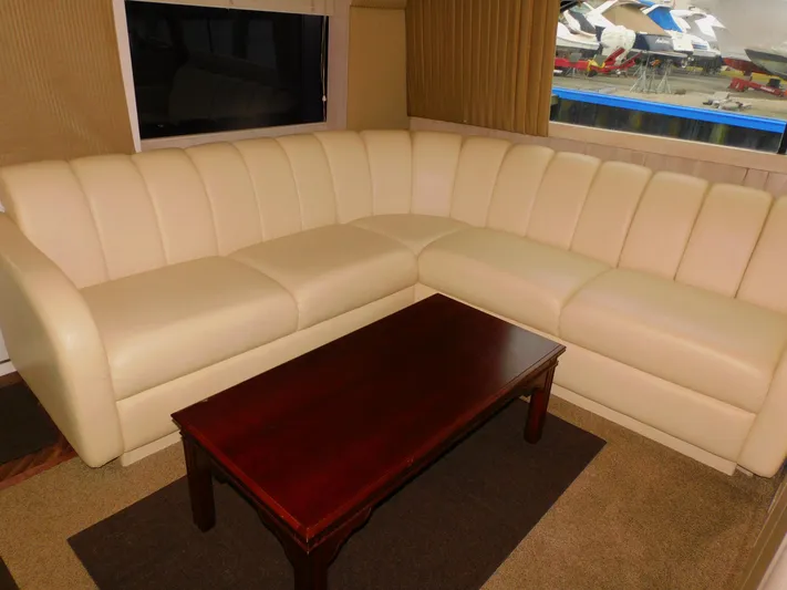 Falcon Yacht Photos Pics 