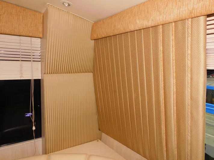 Falcon Yacht Photos Pics 