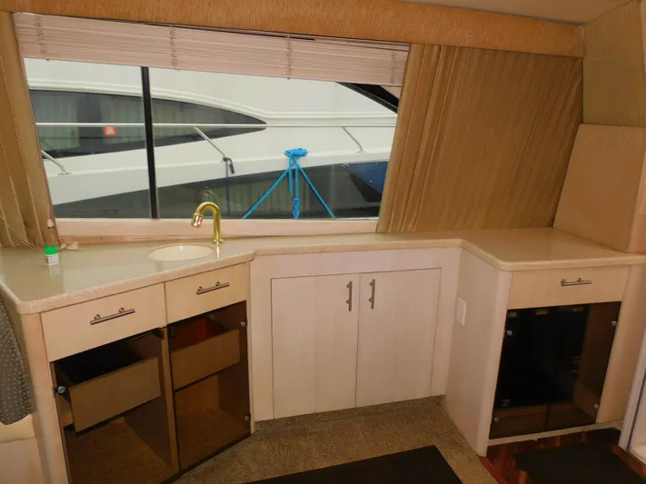 Falcon Yacht Photos Pics 