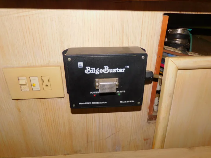 Falcon Yacht Photos Pics 