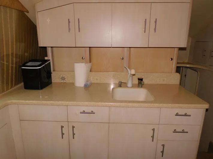 Falcon Yacht Photos Pics 