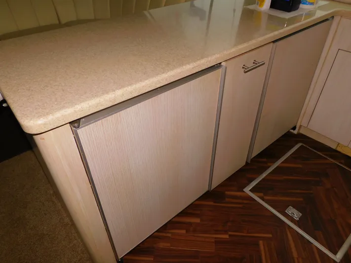 Falcon Yacht Photos Pics 