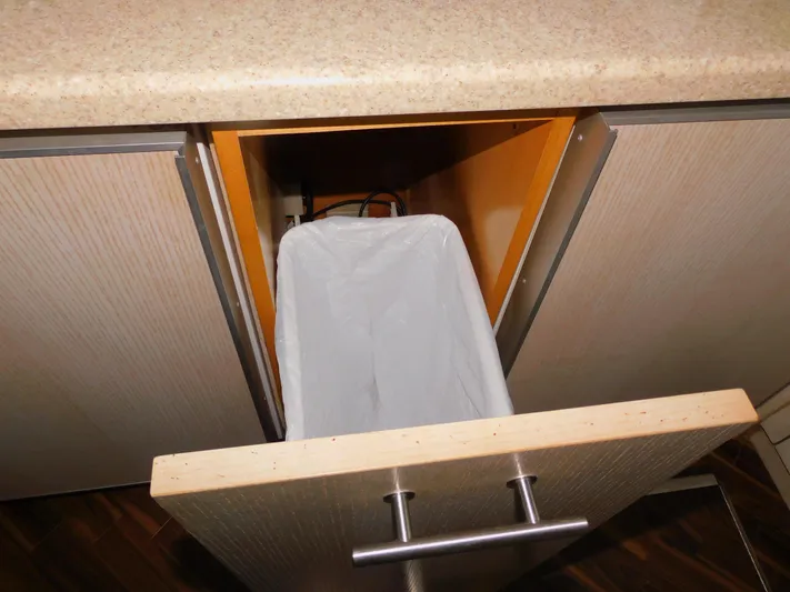 Falcon Yacht Photos Pics 