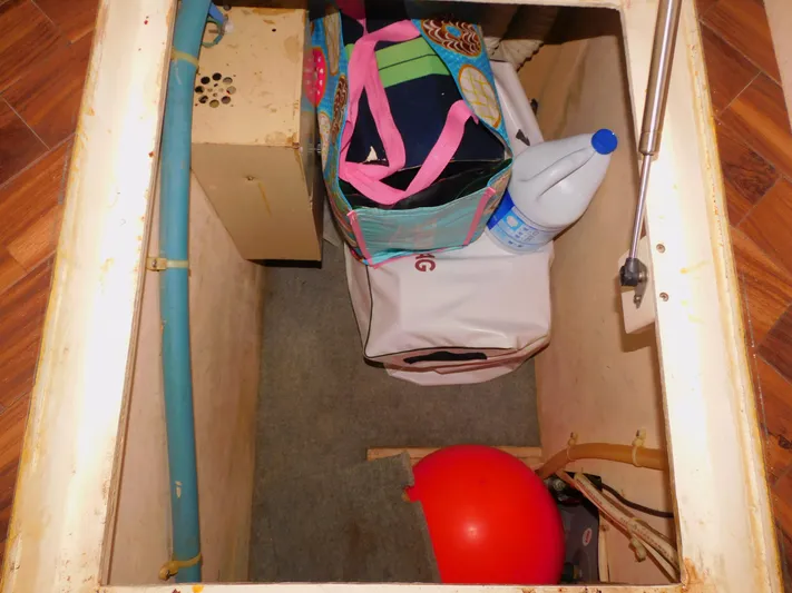 Falcon Yacht Photos Pics 