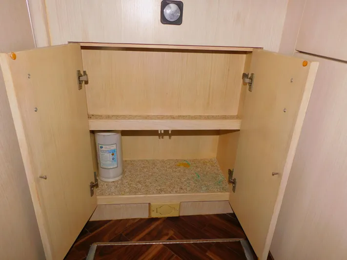 Falcon Yacht Photos Pics 