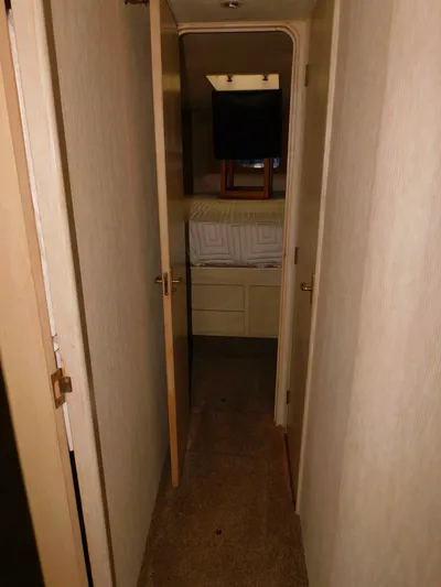 Falcon Yacht Photos Pics 