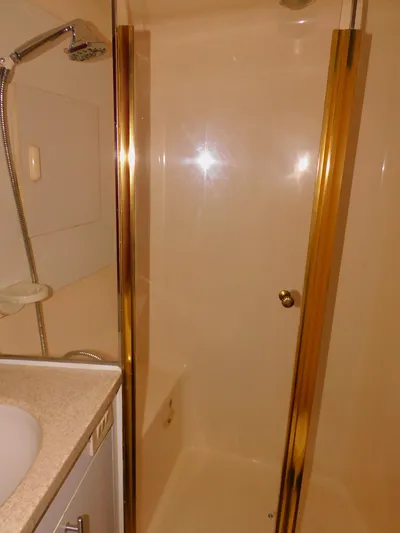 Falcon Yacht Photos Pics 