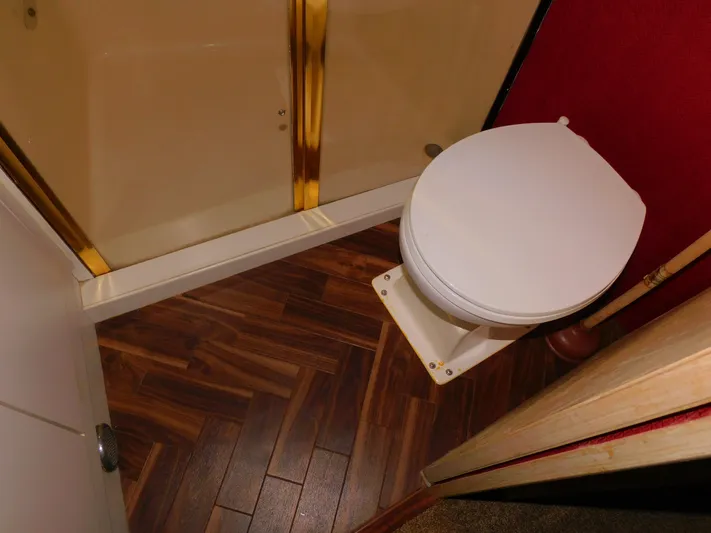 Falcon Yacht Photos Pics 