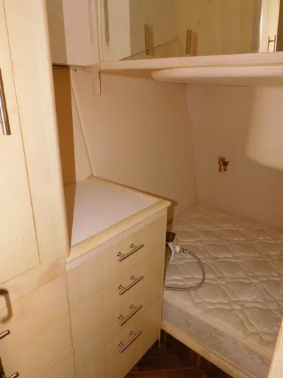 Falcon Yacht Photos Pics 