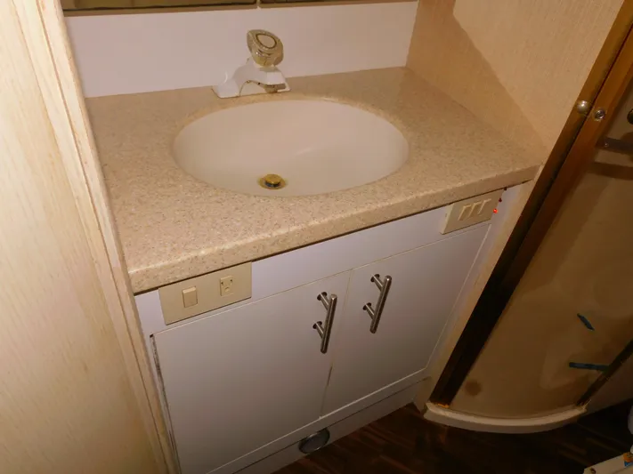 Falcon Yacht Photos Pics 