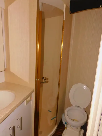 Falcon Yacht Photos Pics 