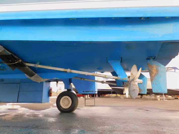 Falcon Yacht Photos Pics 