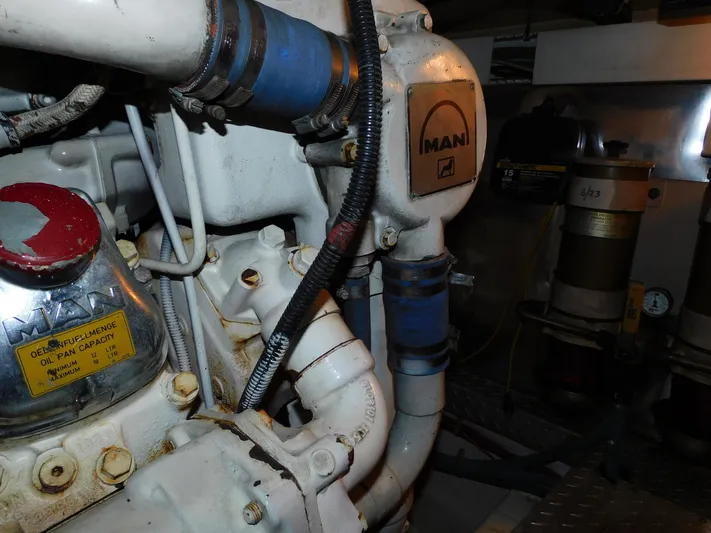 Falcon Yacht Photos Pics 