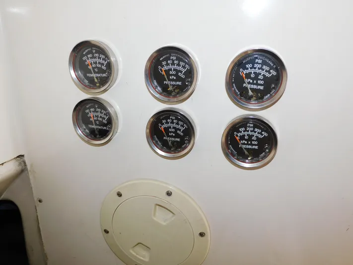 Falcon Yacht Photos Pics 