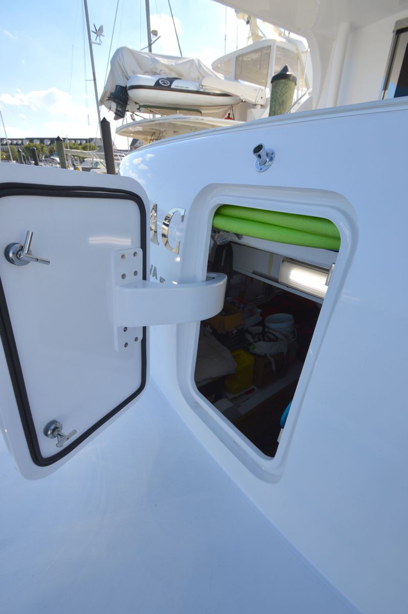 2006 Hatteras 64 