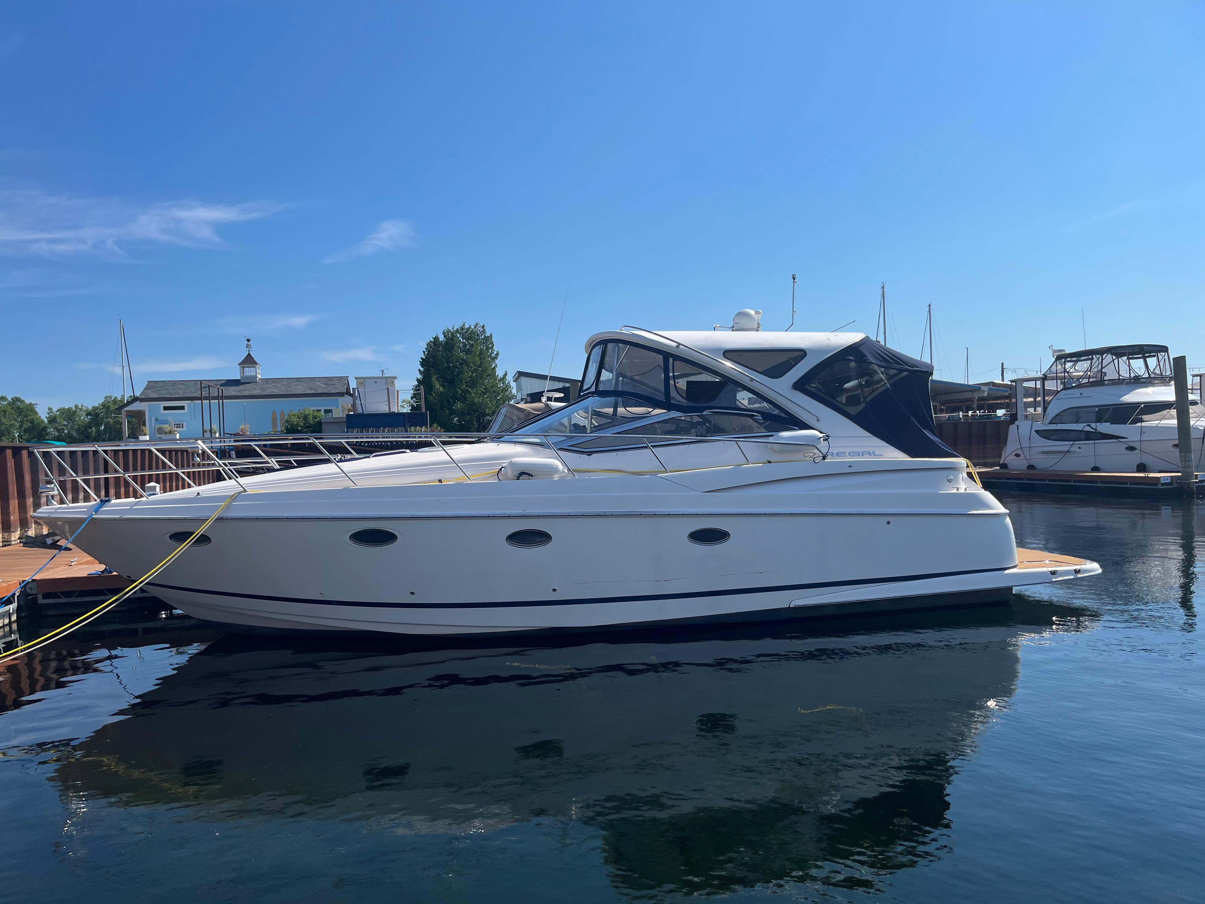 2007 Regal 4060 Commodore Express Cruiser for sale - YachtWorld