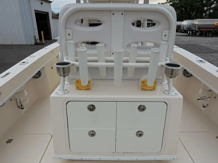  Yacht Photos Pics 2019 Young Boats 27 model with rod holders and storage compartments.