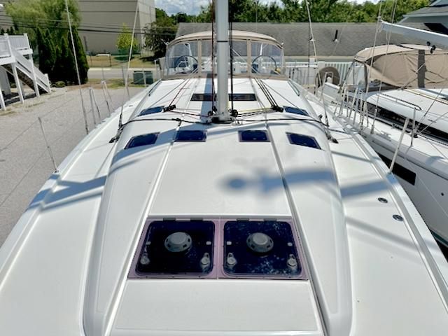 2023 Jeanneau 49 