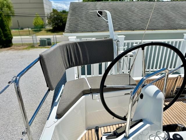 2023 Jeanneau 49 
