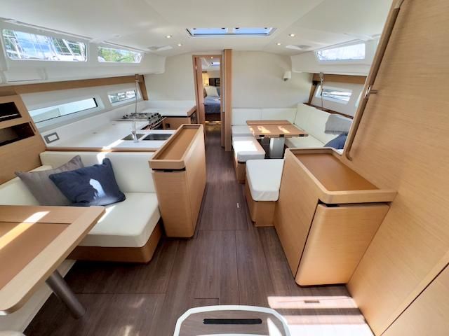 2023 Jeanneau 49 