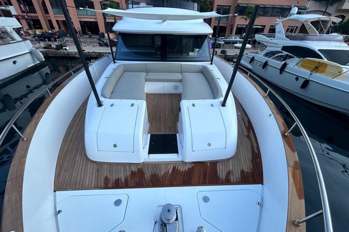 2022 Azimut 66 