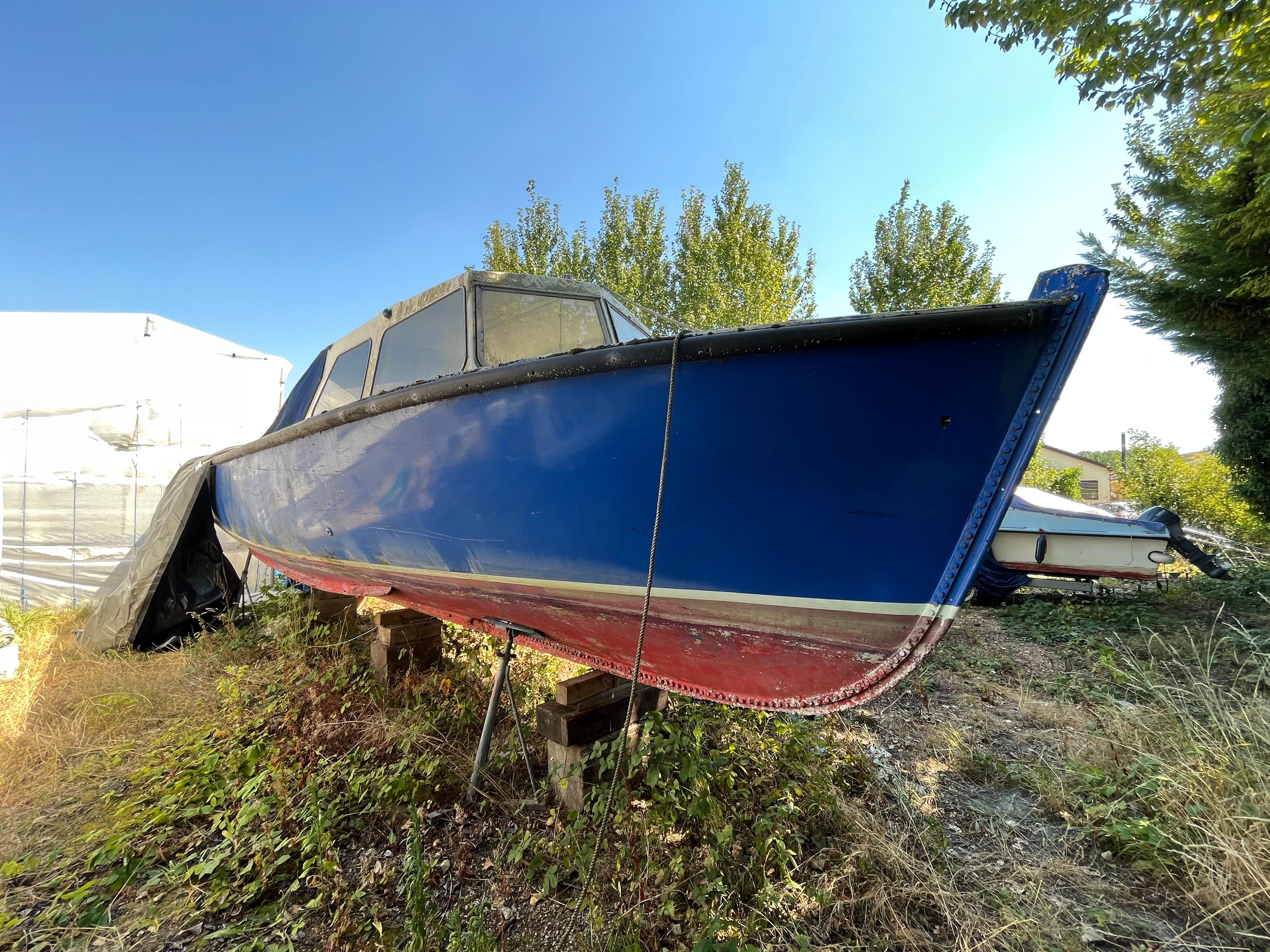 Custom Ex police boat Nuevo en Surrey - Cosas de Barcos