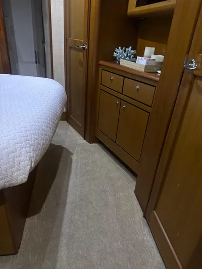 Endurance Yacht Photos Pics 