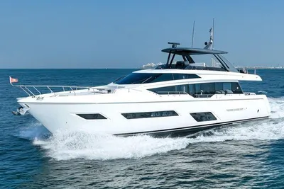 Ferretti Yachts 780