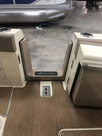  Yacht Photos Pics 2022 Chris-craft 24 Catalina - Image 14